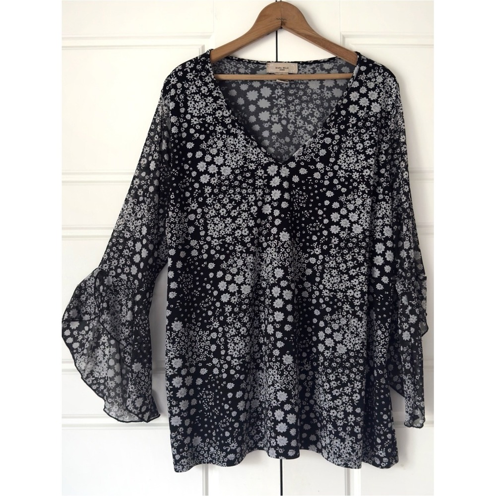 Diana Belle Floral Tunic Top Black Gray Bell Sleeve Ruffle Boho Whimsy Blouse